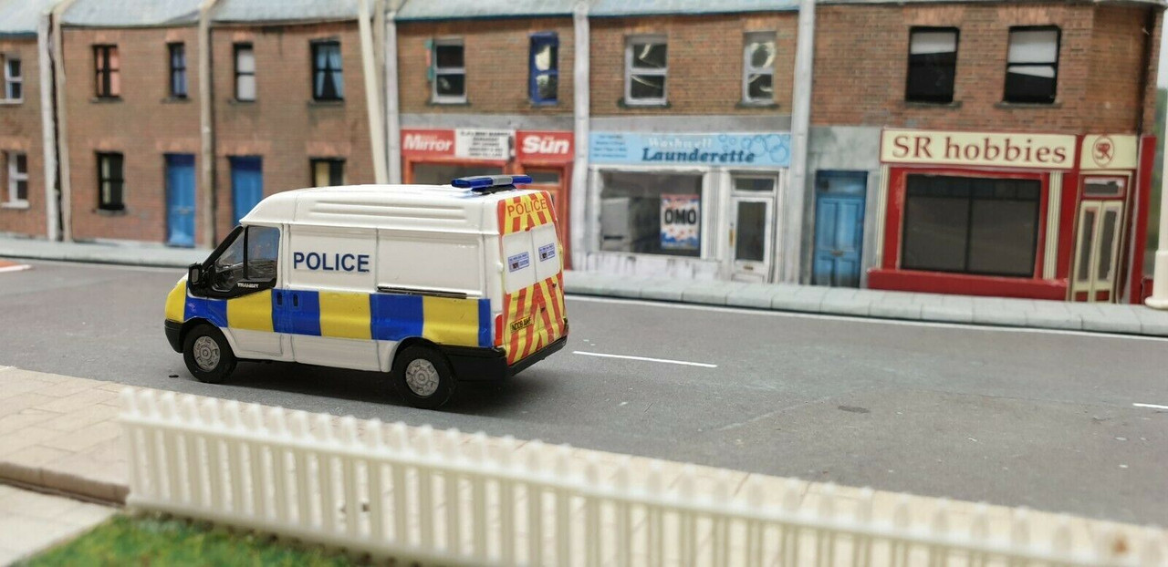 1/76 Code 3 Police Oxford Diecast medium roof Ford Transit