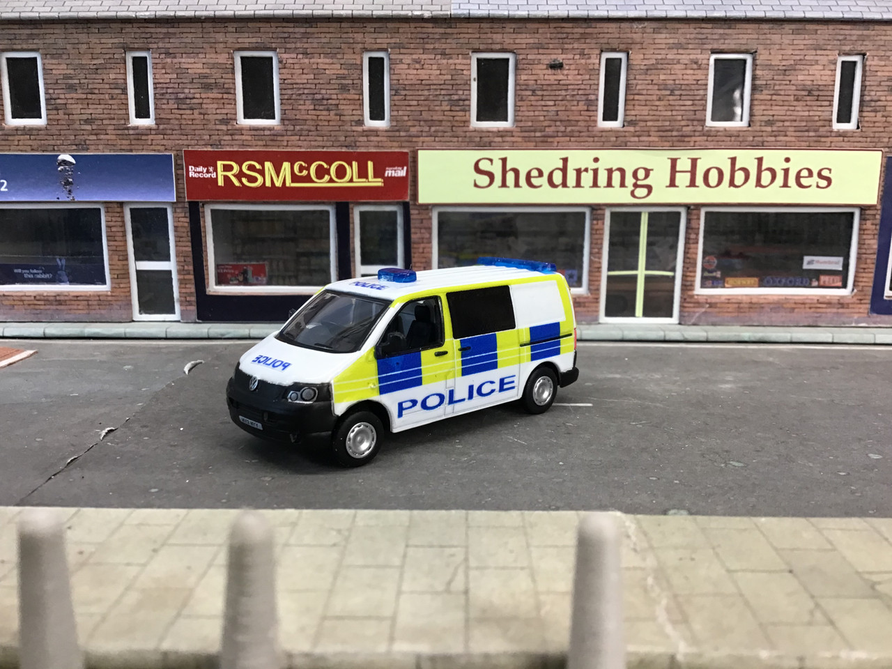 1/76 Code 3 Oxford diecast  Volkswagen T5 uk police