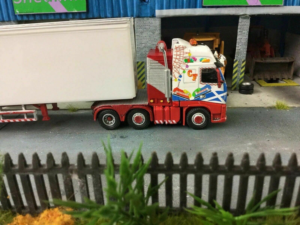 1:76  Small Fairground Generator