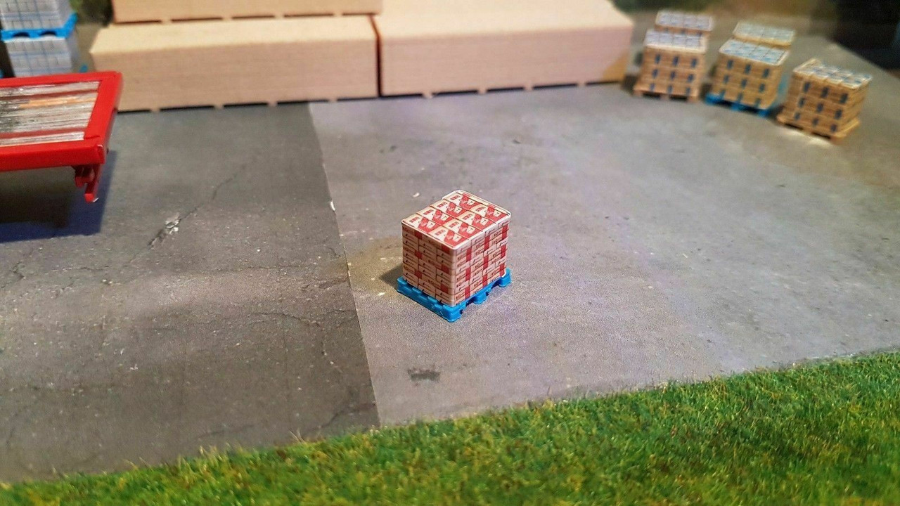 1:76 3D Printed Red Cement bag pallet with load - 10pkt