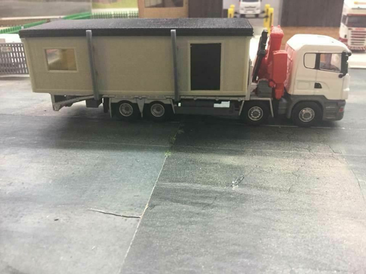 1:76  Portable Site Office