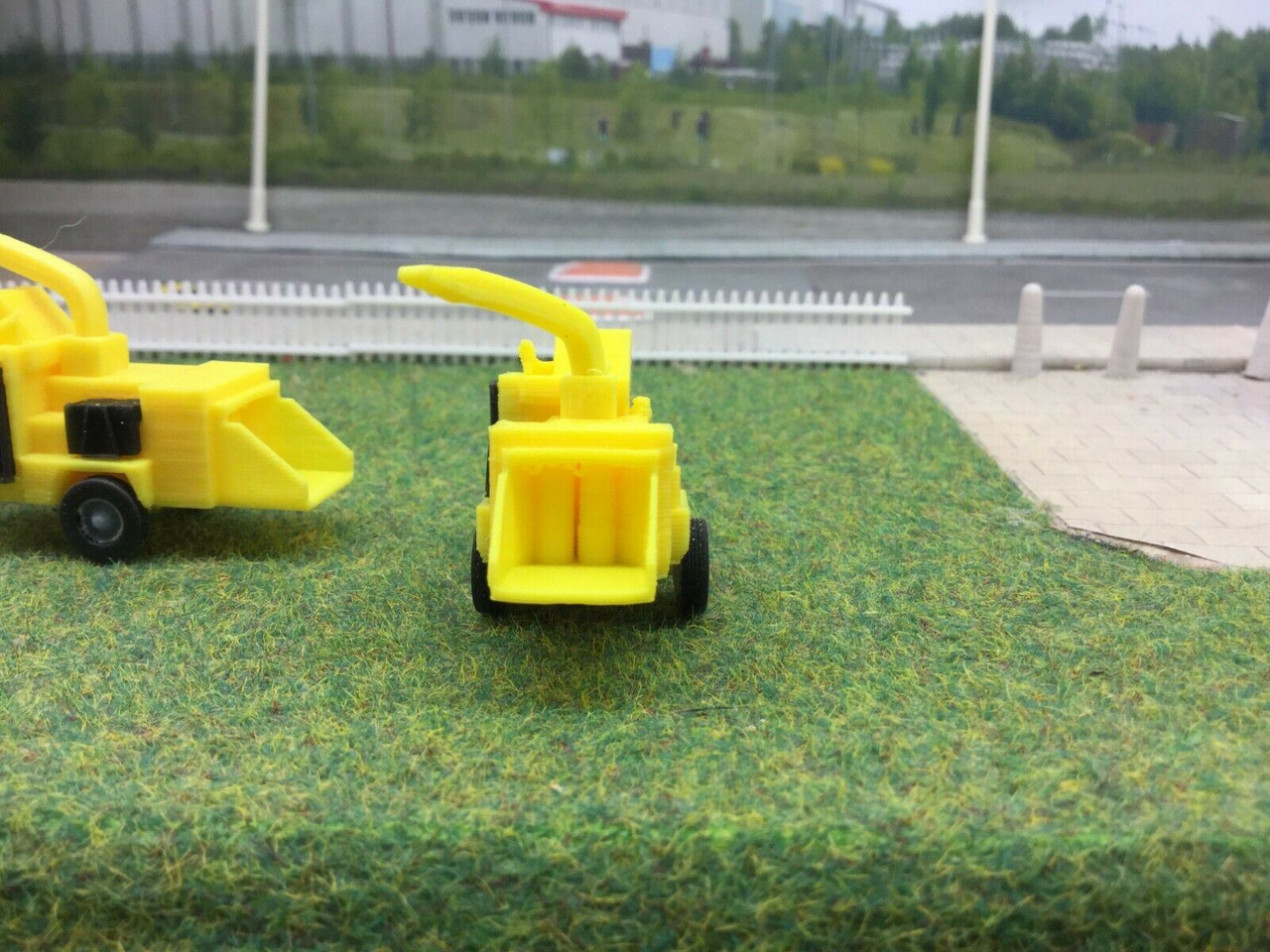 1:76 / OO gauge 3D printed Wood chipper (Yellow)