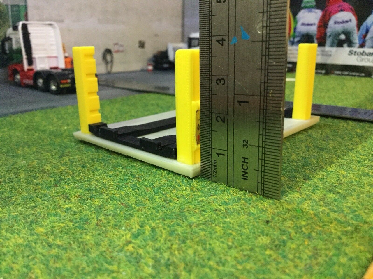 1/76 Scale 4 Post Ramp