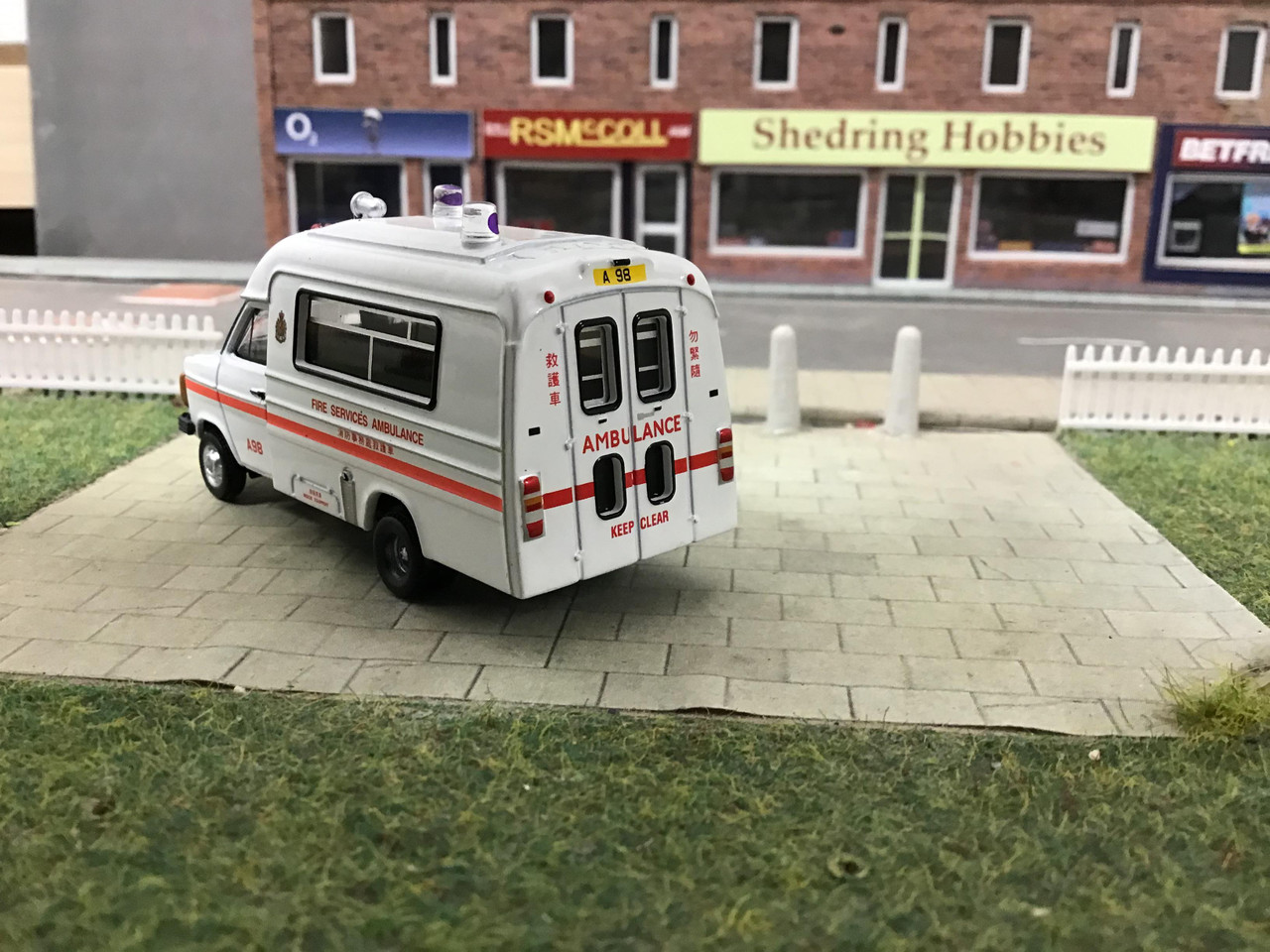 Tiny City 1:76 1980's Ambulance (A98) HKFSD