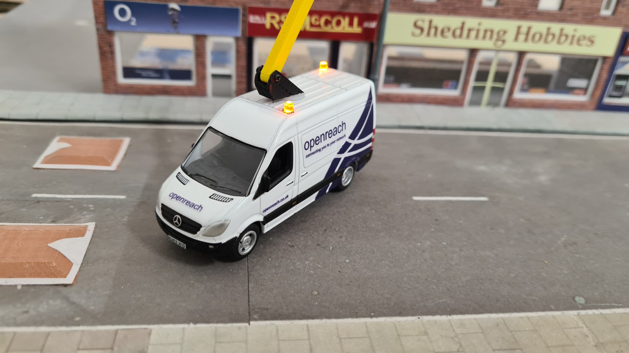 1:76 Scale BT Cherry picker Mercedes Sprinter Oxford Diecast  (working beacons)