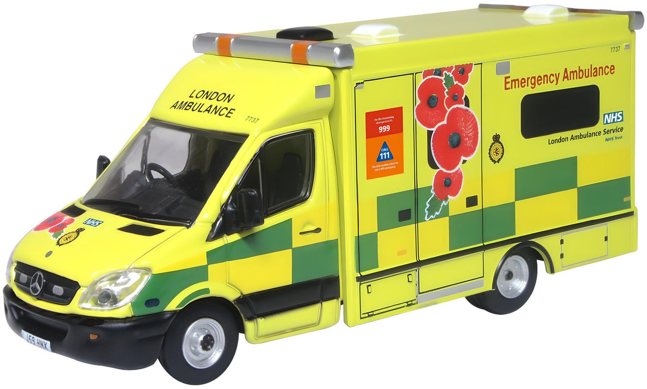 1:76 Oxford Diecast Mercedes London ambulance remembrance