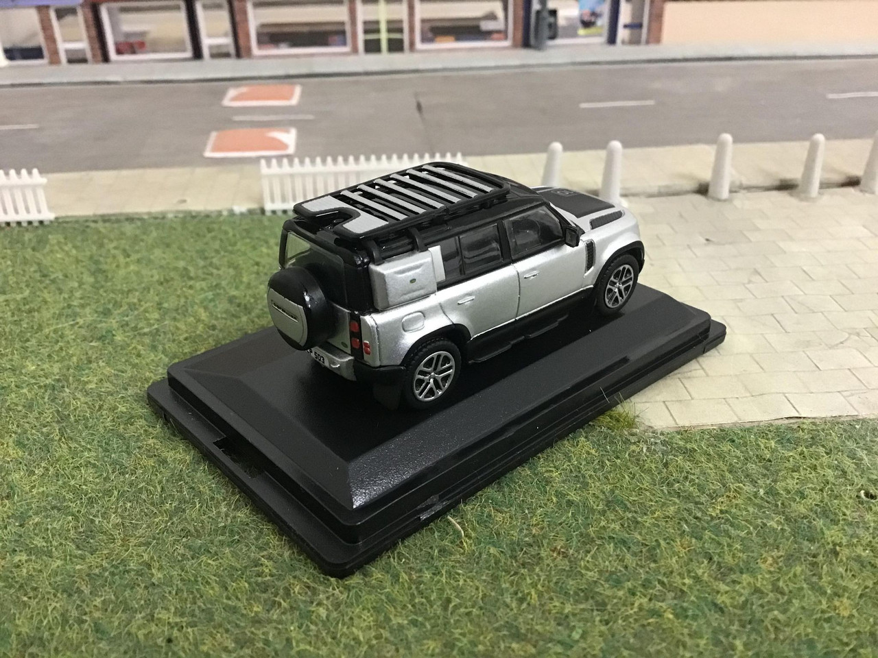 New Land Rover Defender 110 Oxford Diecast 1:76 Scale 76ND110001