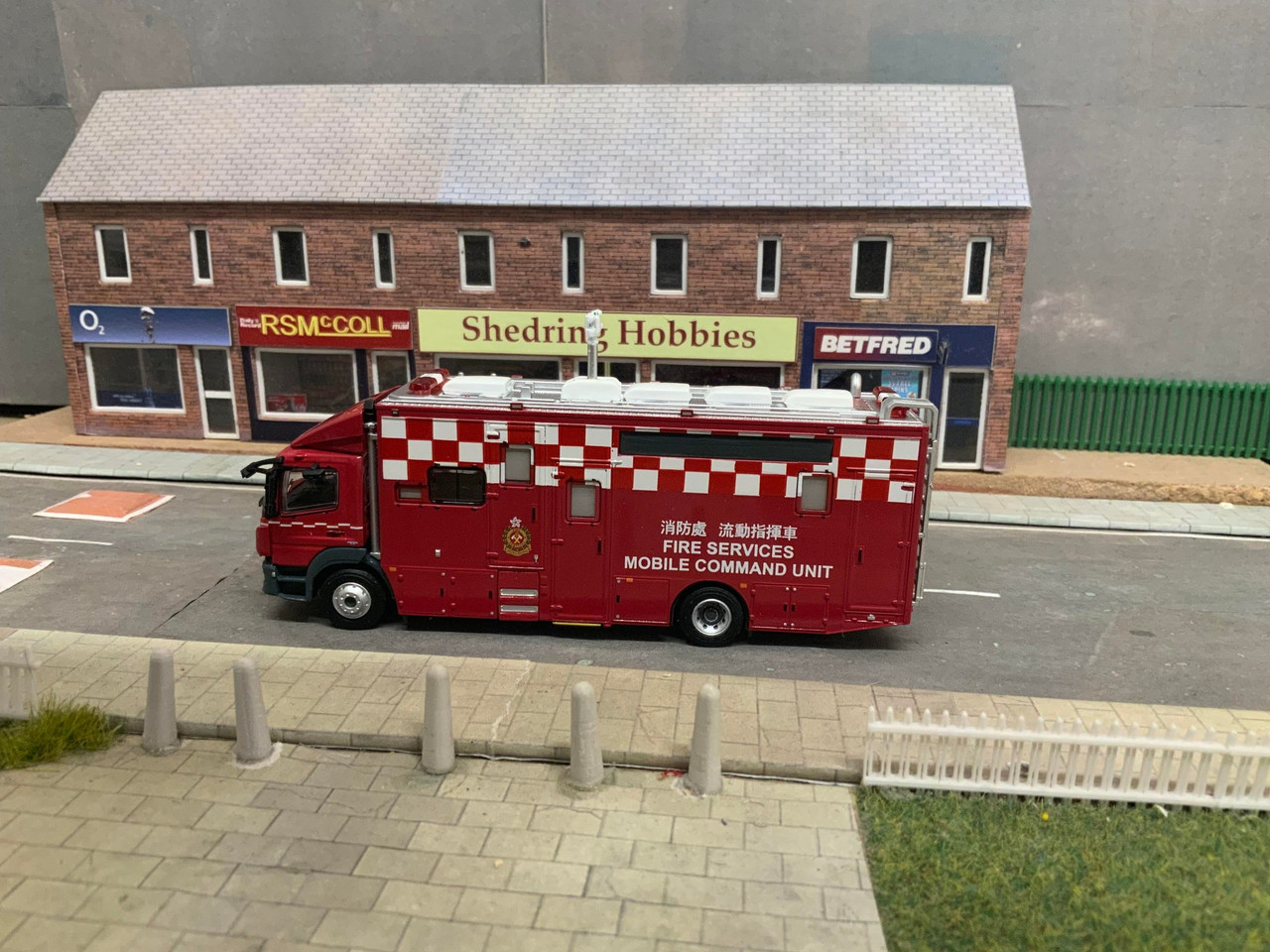 1:76 Mercedes Atego Mobile Command Unit Tiny Diecast (F7705)