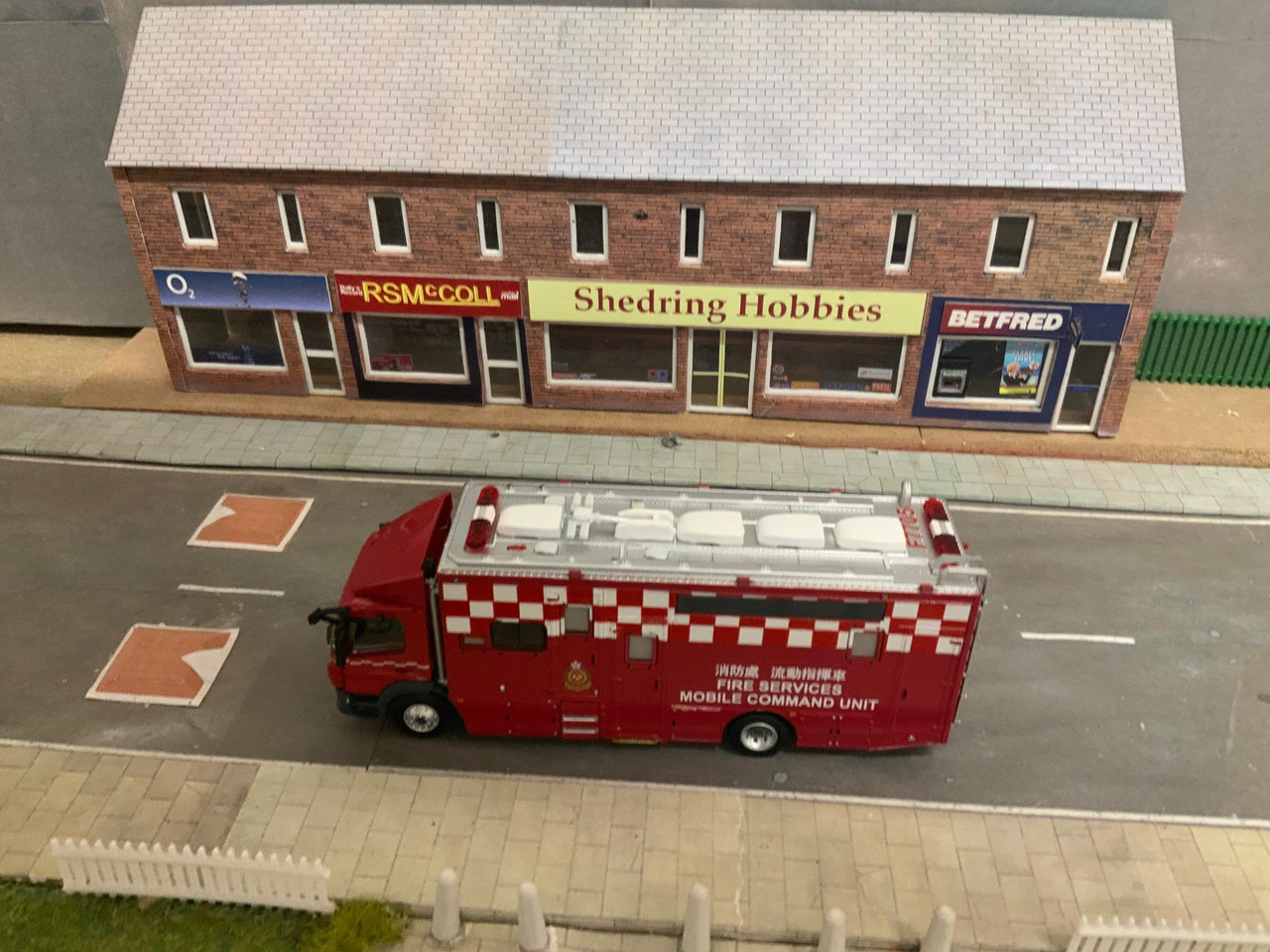 1:76 Mercedes Atego Mobile Command Unit Tiny Diecast (ATC65512)