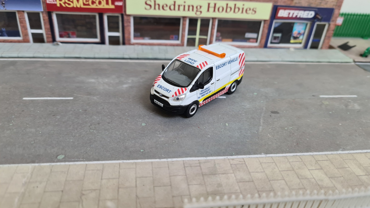 1:76 Code3 transit Custom Wide load escort van Oxford Diecast