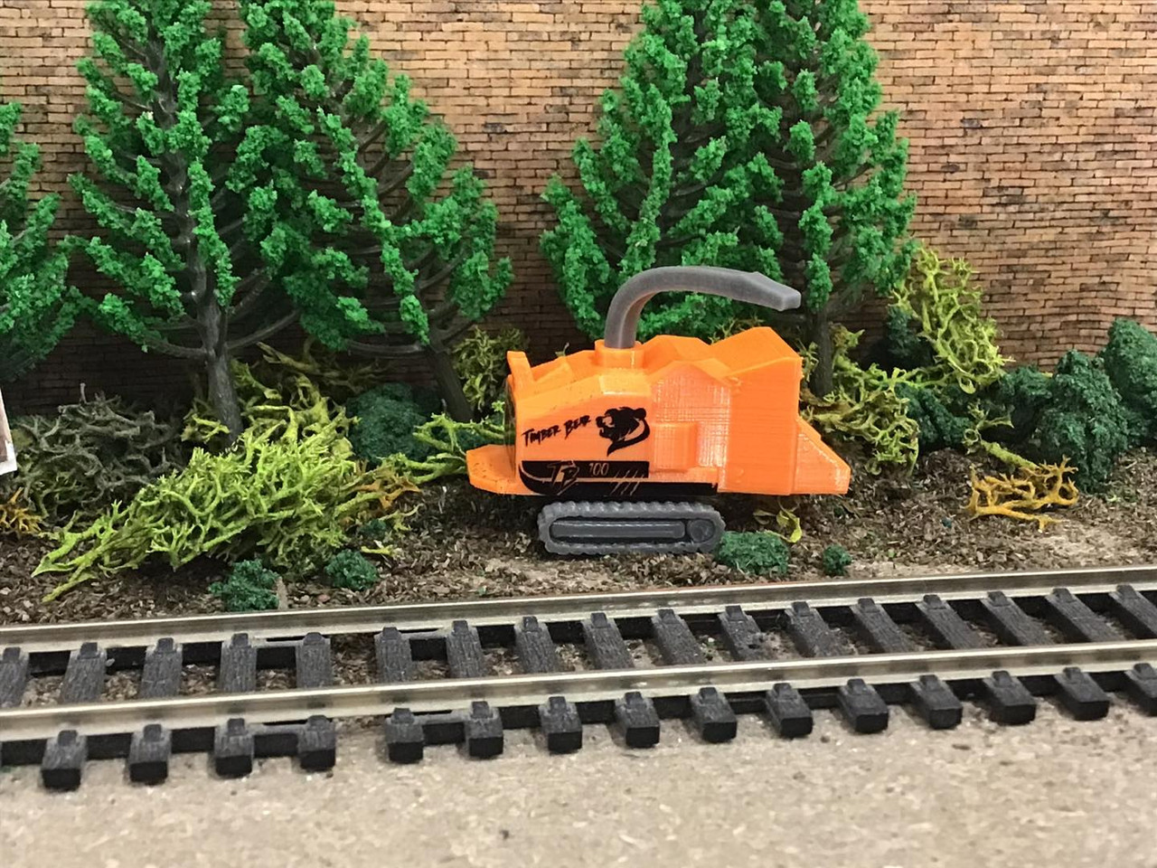 1:76 / OO gauge 3D printed tracked Wood chipper (Orange)