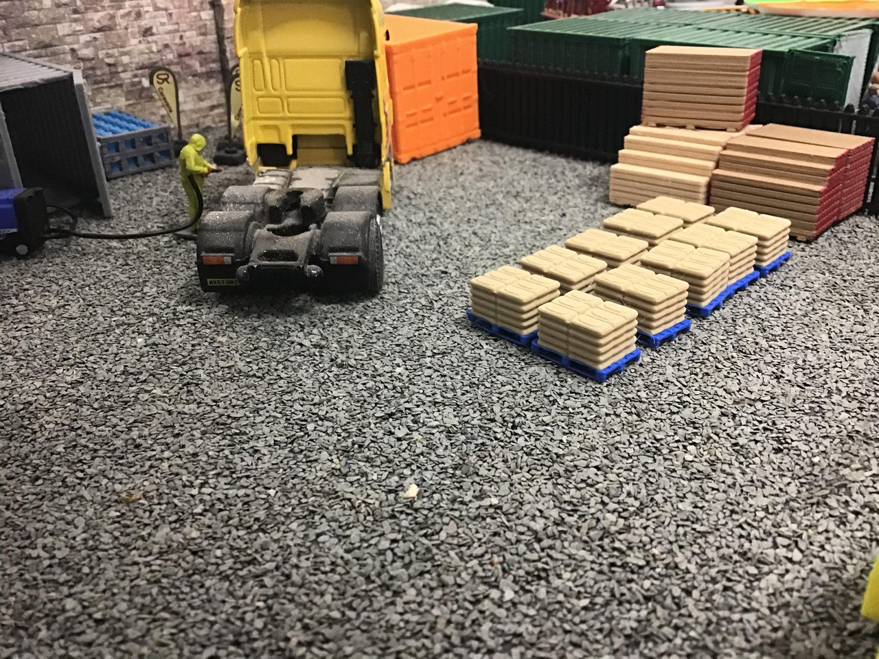 1/76 Pallet with detailed bag load (Light Brown)