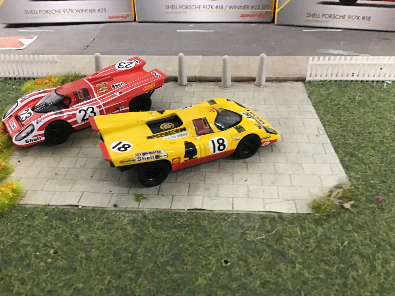 1/64 Porsche 917K SHELL COMBO LTD Edition Tiny Hong Kong