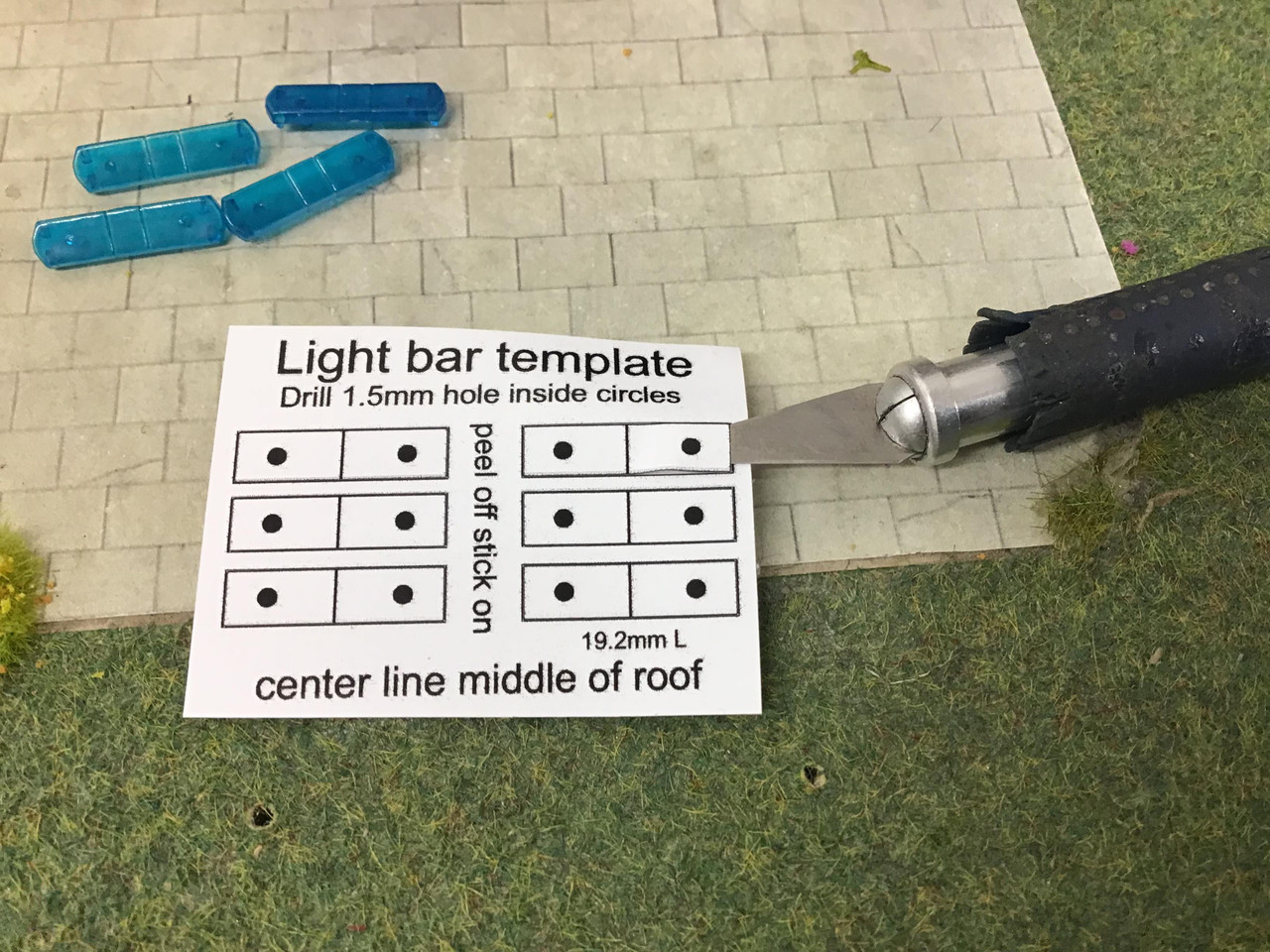 1-76 Scale Injection moulded Beacon light bars with drilling guide. (Blue)