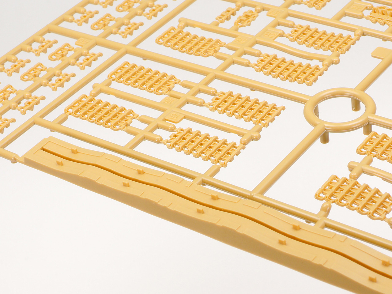 Tamiya 1/35 German Tank Panzerkampfwagen IV Ausf.F & Motorcycle Set "North Africa"