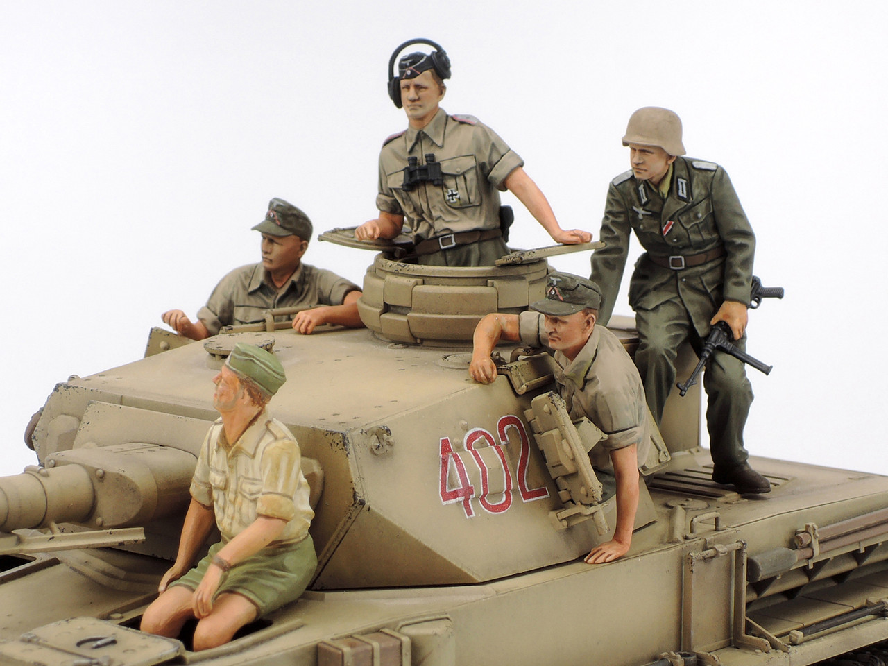 Tamiya 1/35 German Tank Panzerkampfwagen IV Ausf.F & Motorcycle Set "North Africa"