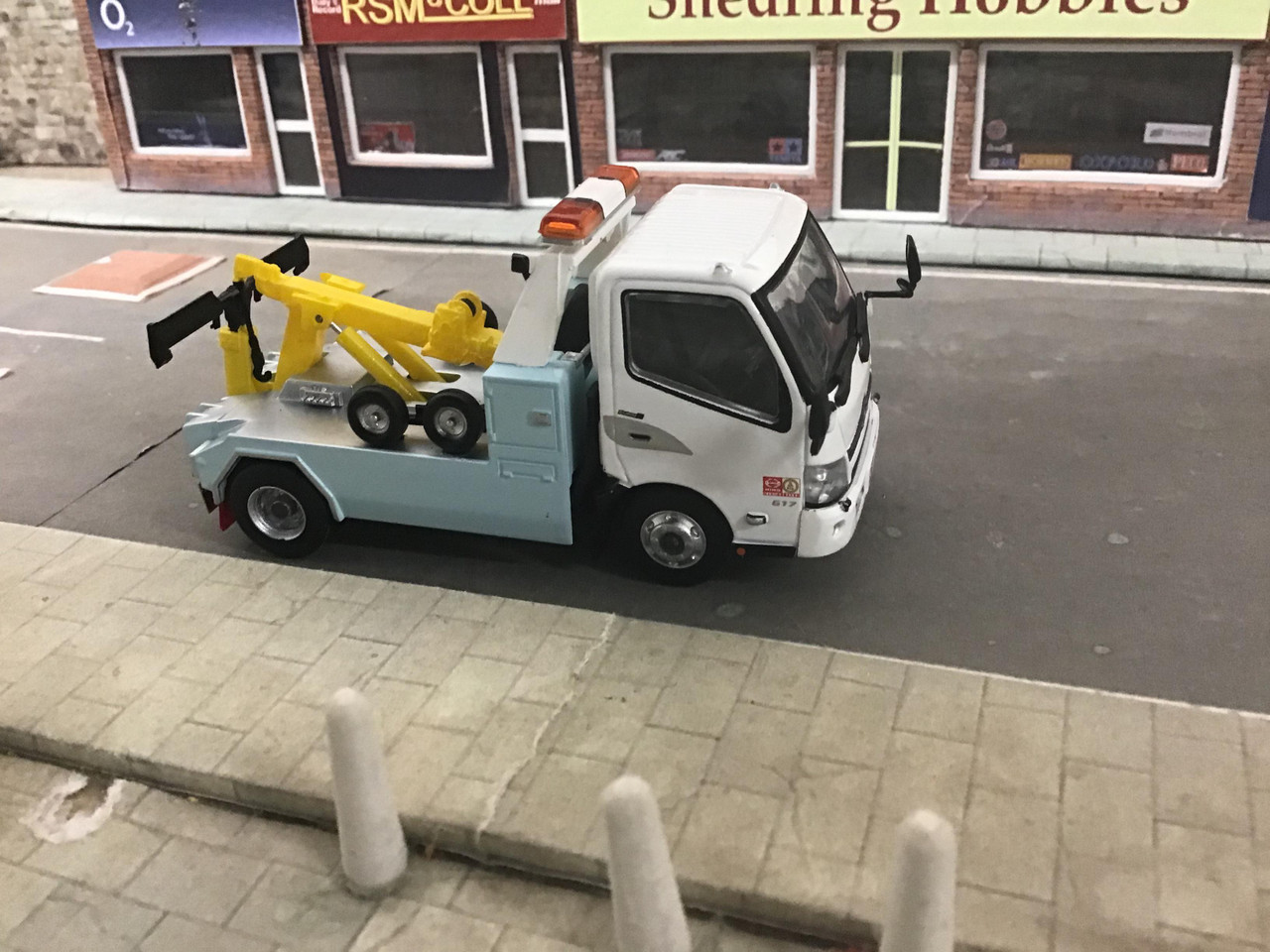 1/64 Scale Hino 300 Towtruck Tiny City / Tiny Diecast