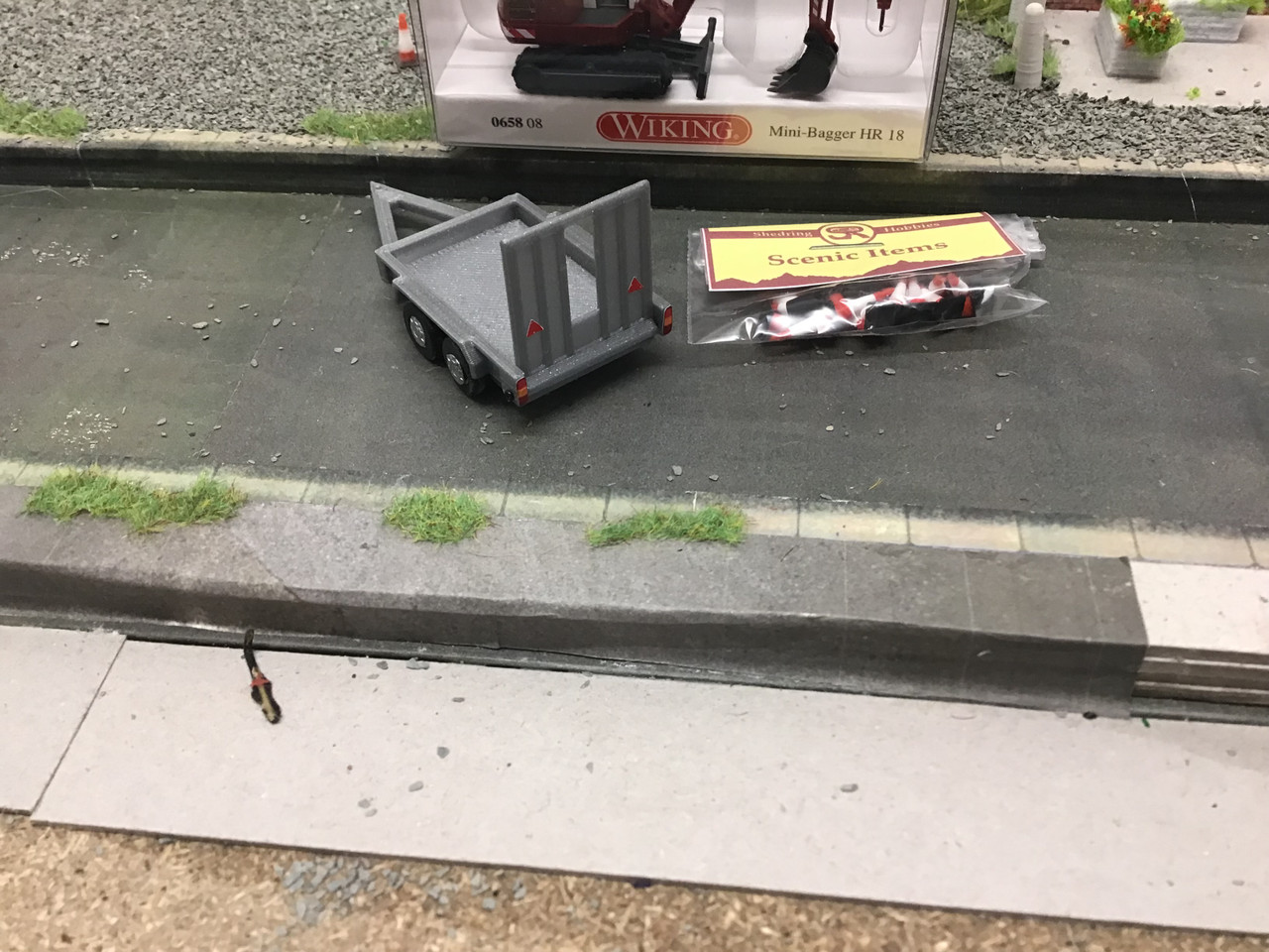 1/76 Plant Trailer, Mini Digger & Traffic cone bundle