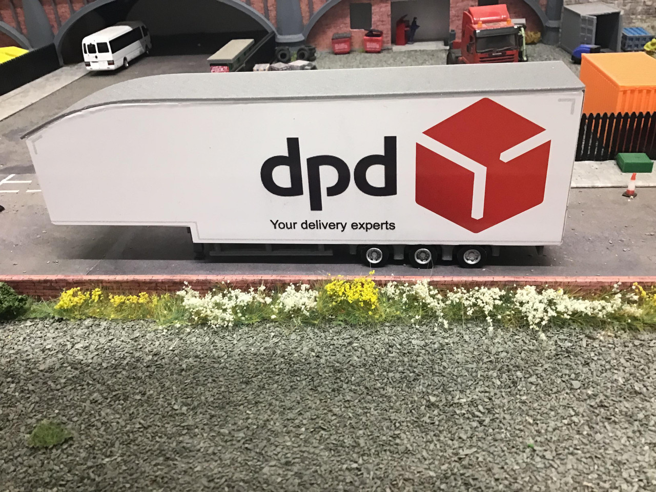 1/76 3D printed Double Deck Trailer dpd Livery (red)