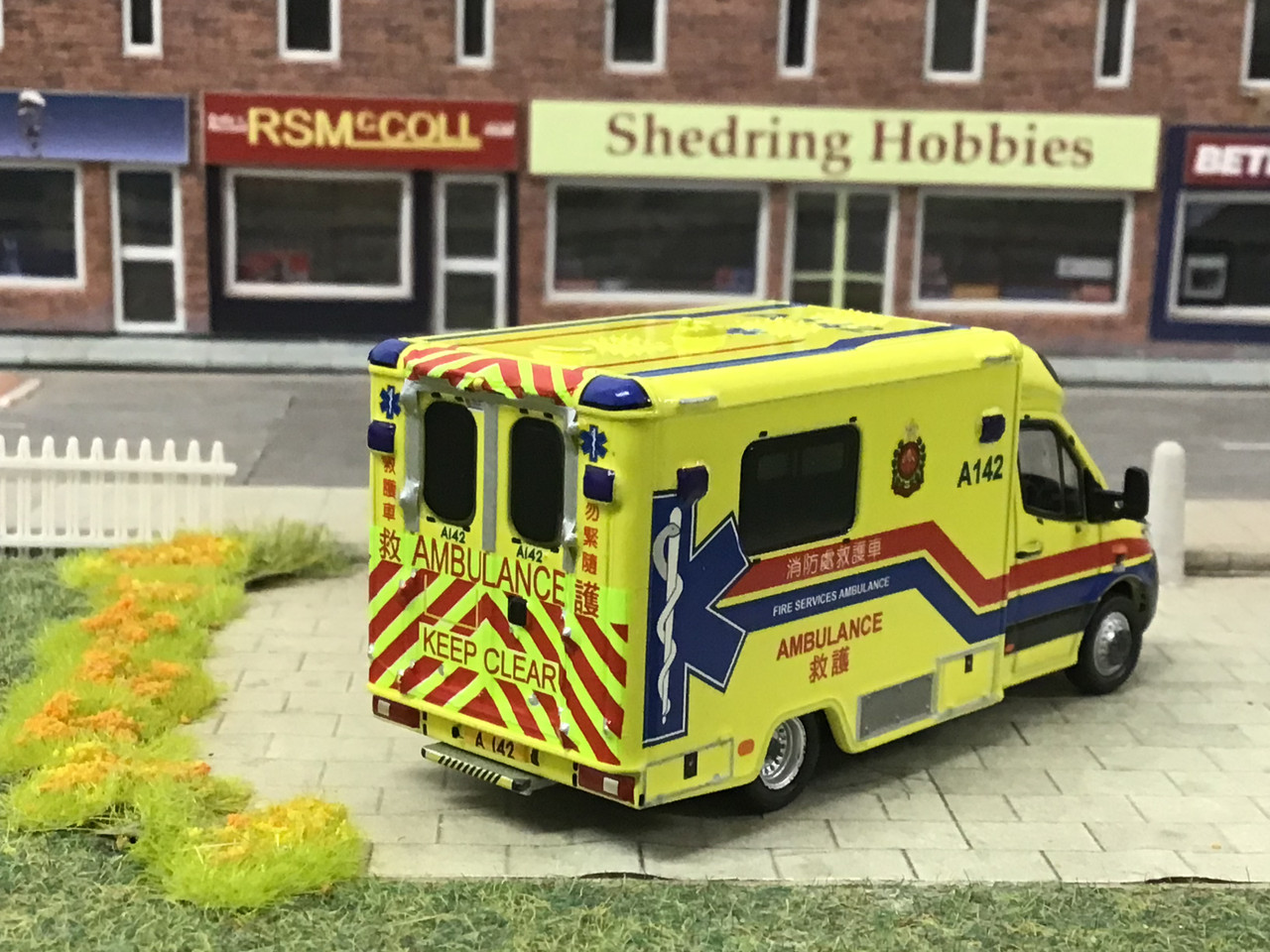 1/76 Mercedes sprinter FL HKFSD Ambulance (A142) Tiny city tiny Diecast