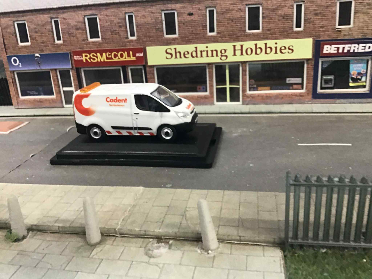 1-76 Code3 Transit Custom Cadent