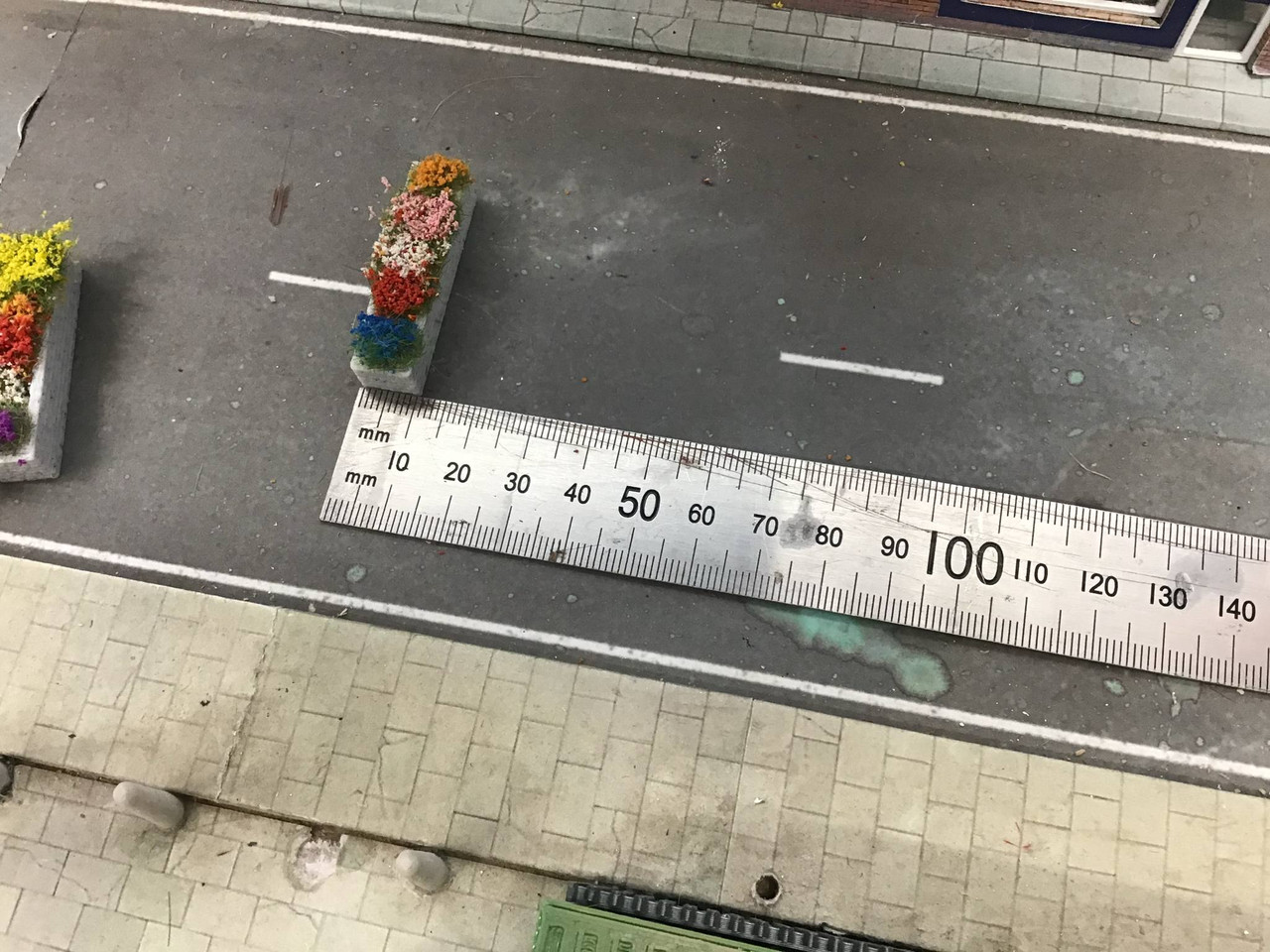 1/76  Planters, marble effect,3D Printed, Long x 3