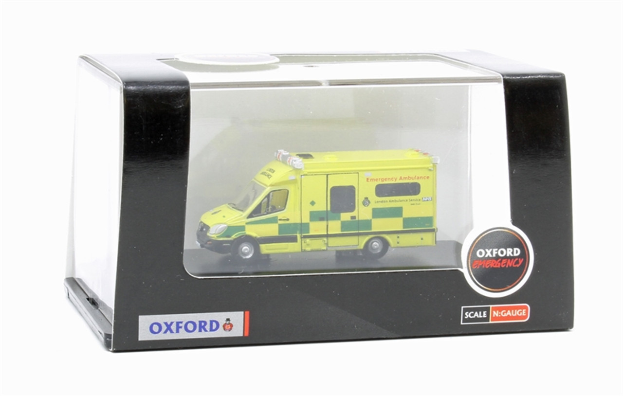 Oxford Diecast Mercedes Ambulance London NMA002