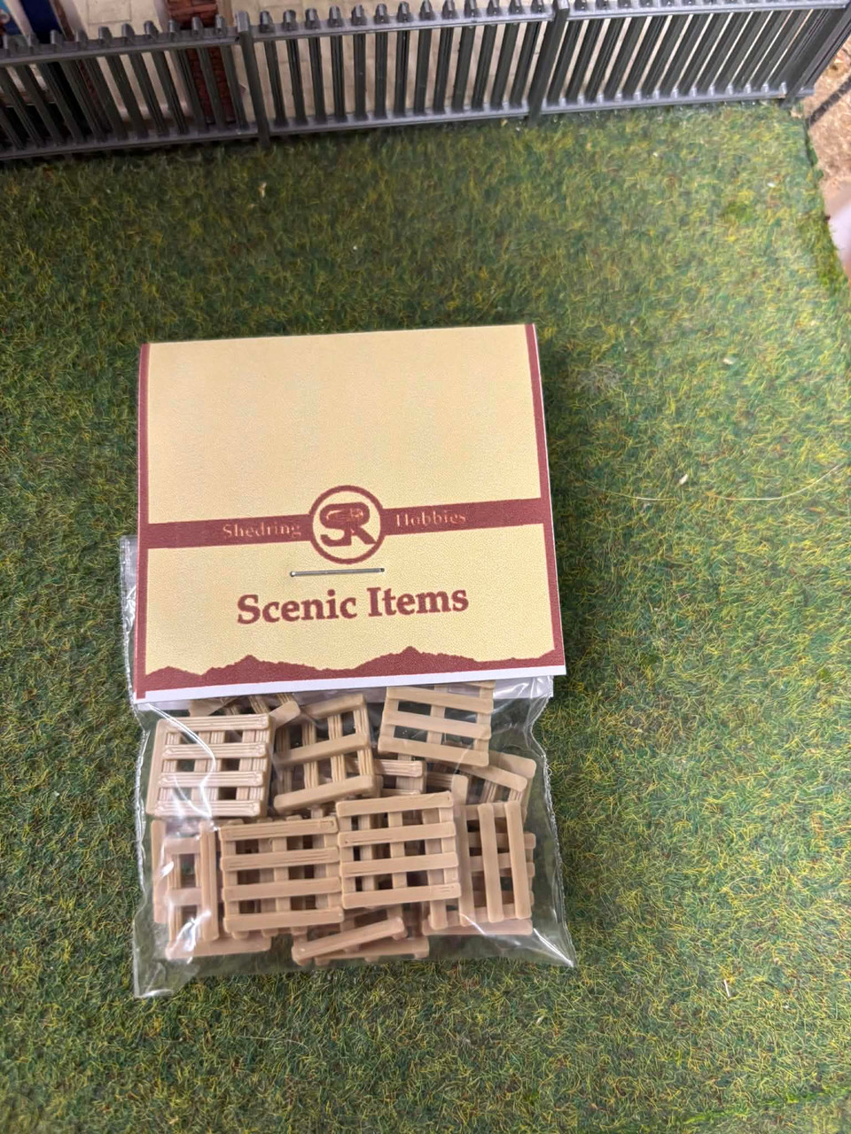 1/76 Scale Pallets Loose (Wood) 24pk