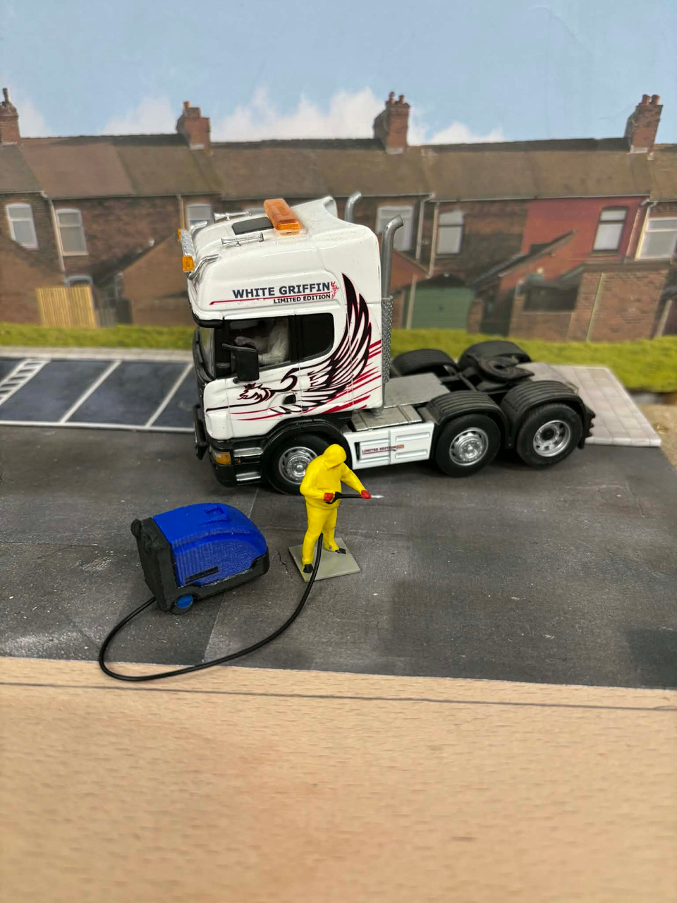 1/50 Scale Power Washer with Hand Painted Figure(Blue)