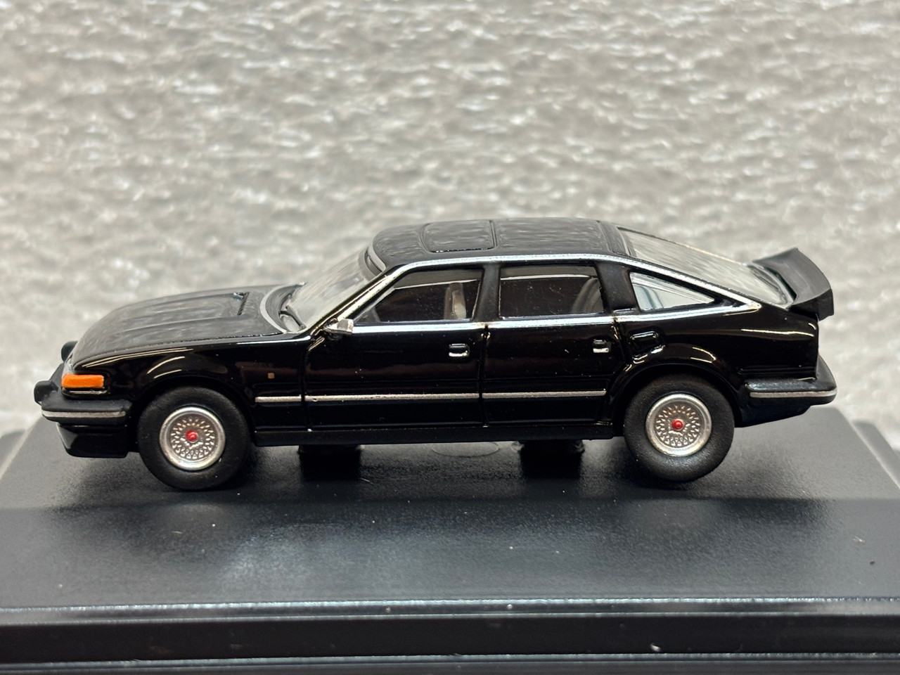 1:76 Oxford Diecast Black Rover Sd1 3500 Vitesse