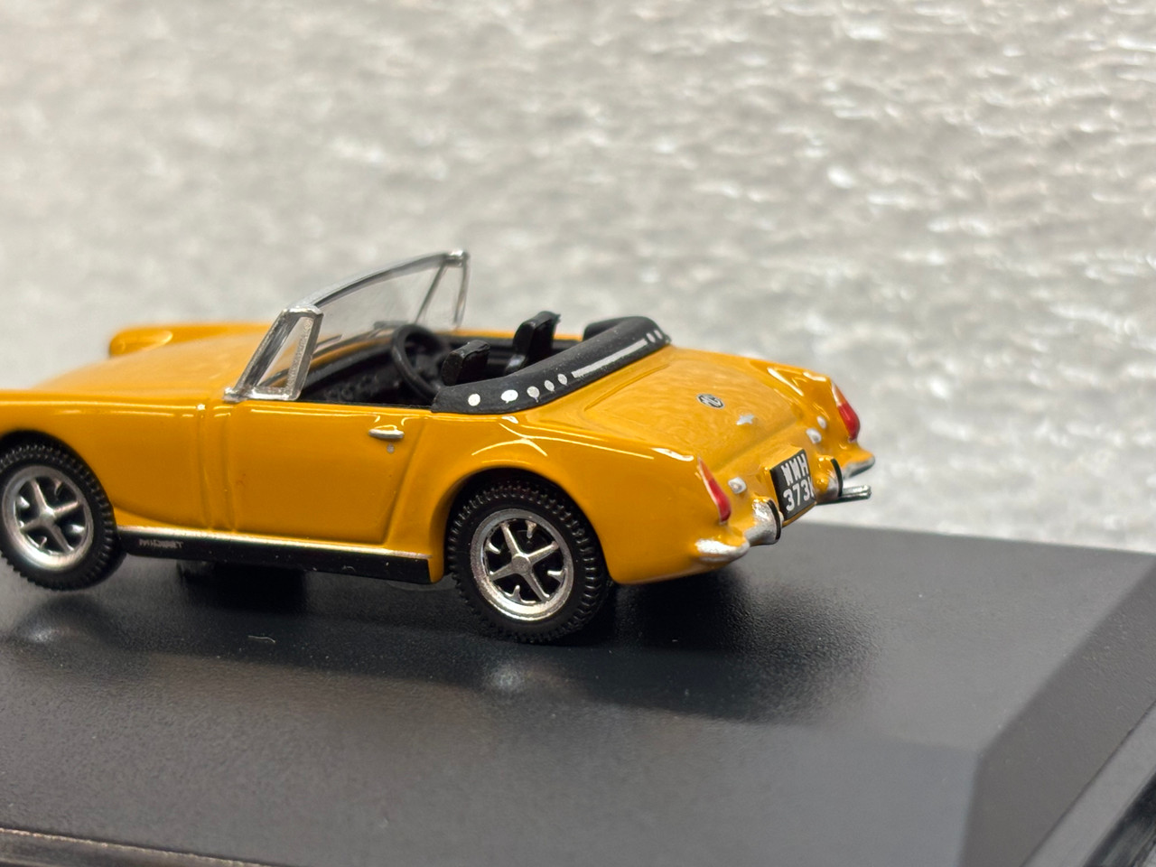 1:76 Oxford Diecast MG Midget MKIII Bronze Yellow