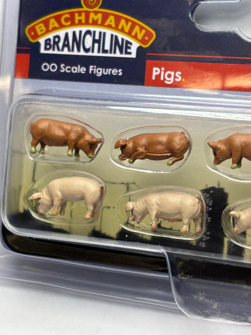 Bachmann Scenecraft 00 gauge 1/76 scale Pigs