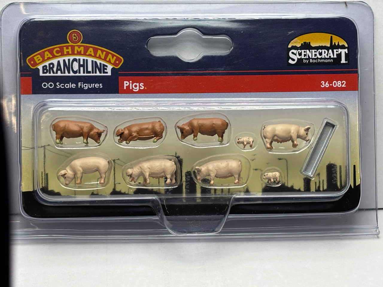 Bachmann Scenecraft 00 gauge 1/76 scale Pigs