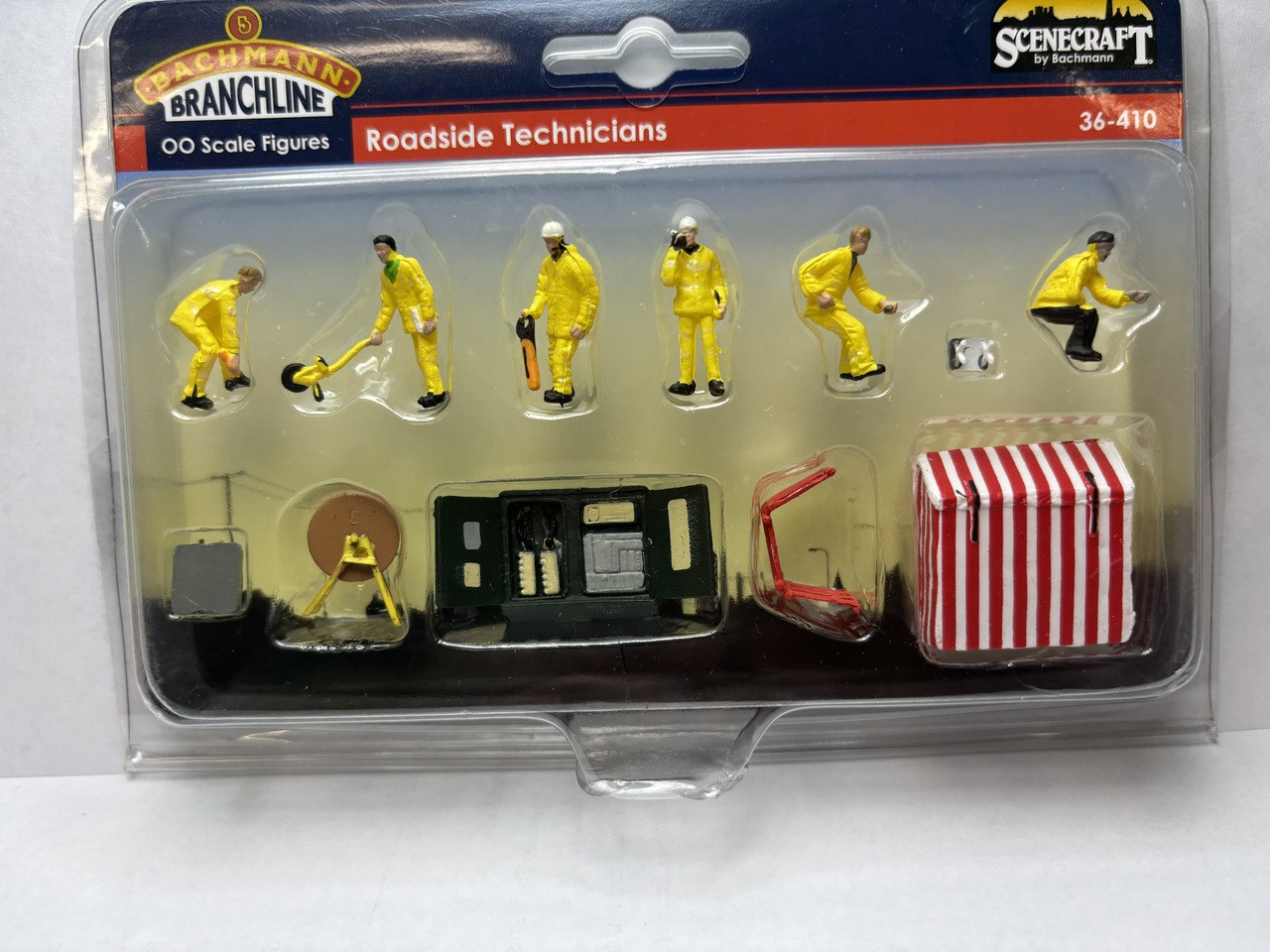 Bachmann Scenecraft 00 gauge Roadside Technician