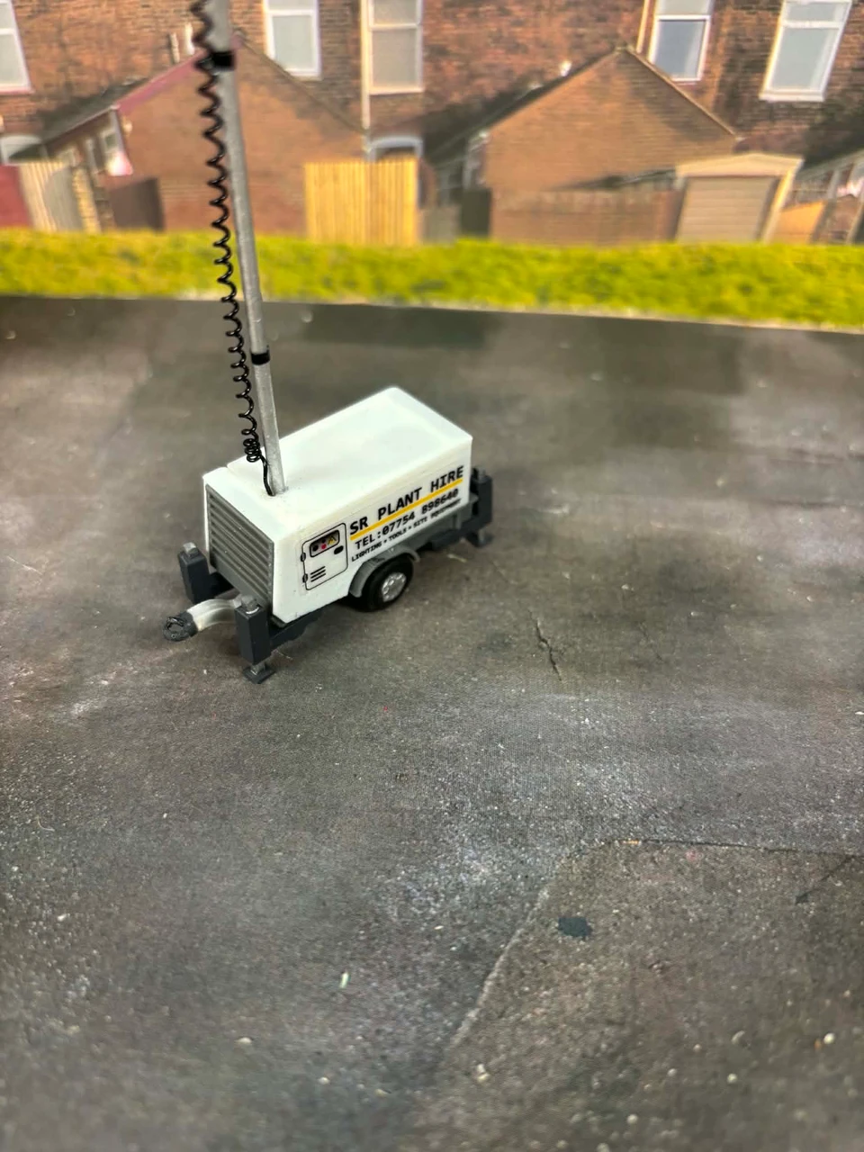 1-76 SR Hobbies working lighting tower.