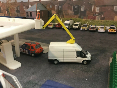 1/76 Code3 cherry picker  ford transit oxford diecast (white)