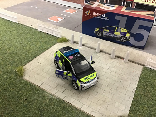 1/64 BMW i3 Metropolitan Police Tiny Diecast