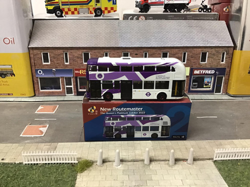 1/110 scale UK22 - Routemaster The Queen's Platinum Jubilee Tiny Diecast Tiny City 1/110 scale UK22 - Routemaster The Queen's Platinum Jubilee Tiny Diecast Tiny City