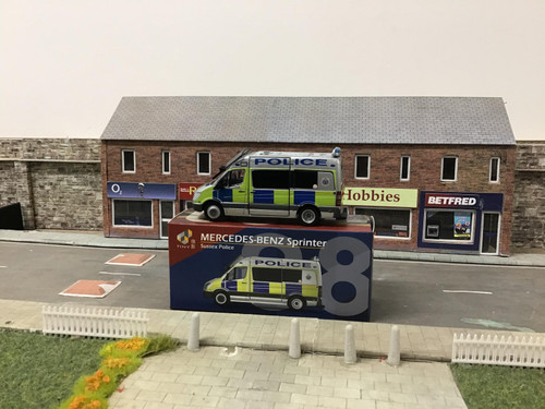 1/76 OO Gauge UK8 Mercedes Sprinter Sussex Police Tiny Diecast /Tiny City