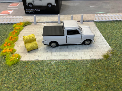 1/50 Morris Mini Cream Pickup with Hay Stack load & body cover Tiny City/ Tiny Diecast