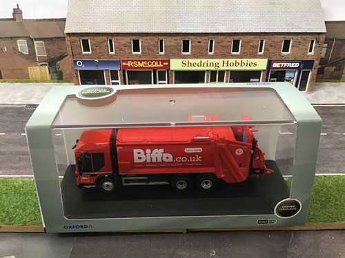 1/76 Dennis Eagle Biffa bin lorry