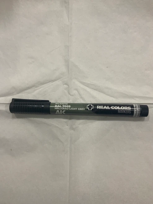 AK Real colour marker (hellgrau-light grey)
