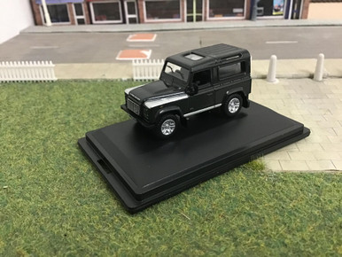 Land Rover Defender 90 2013 noir véhicule miniature 76LRDF006 Oxford 1