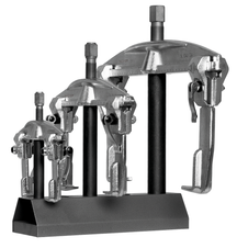 Gedore 1675982 1.04/ST Universal puller set with stand