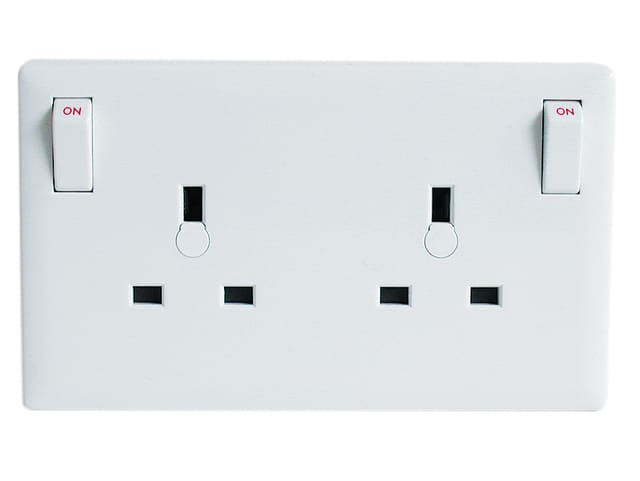 Dencon 4449 1G to 2G Converter Socket