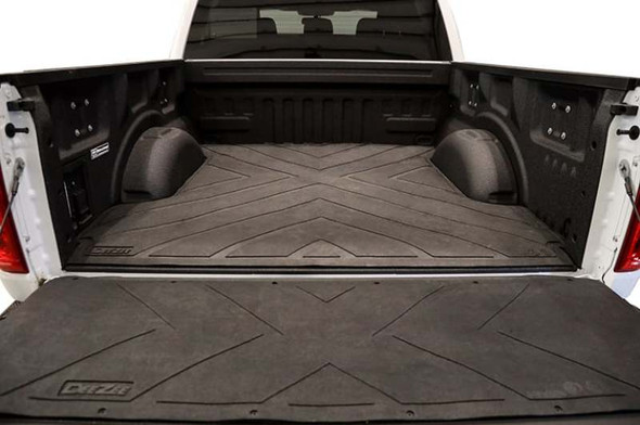 Deezee 19-23 Chevrolet Silverado Heavyweight Bed Mat - Custom Fit 6 1/2Ft Bed (X Pattern) DZ77020
