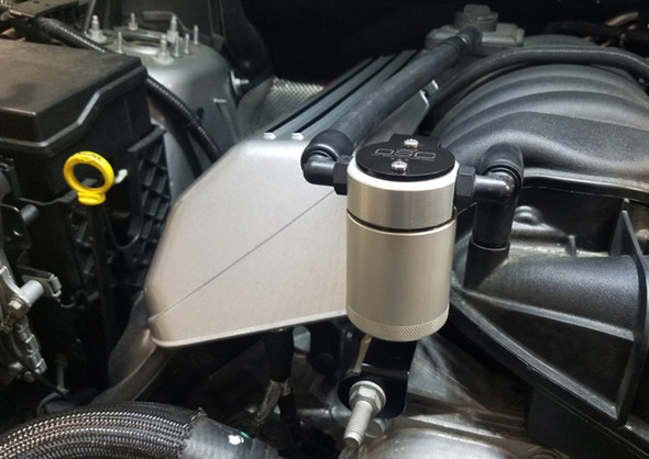 J&amp;L 11-24 Dodge Charger SRT 6.4L Hemi Passenger Side Oil Separator 3.0 - Clear Anodized 3063P-C