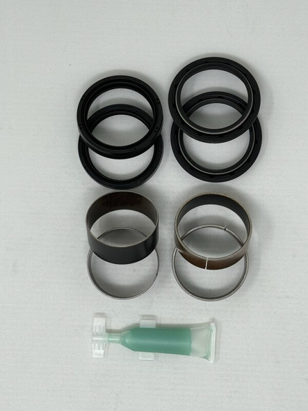 KYB Showa Service Kit Fork 47 mm. 219994700101