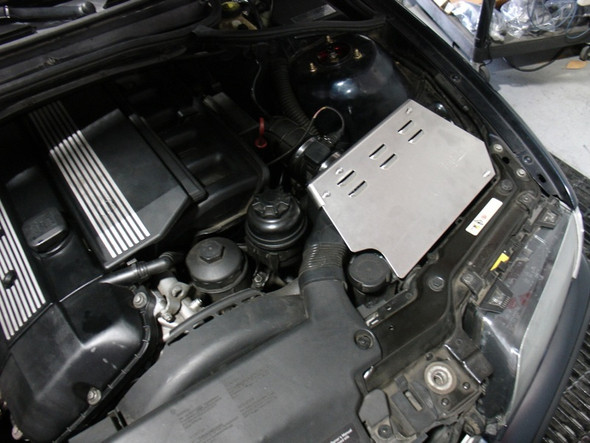 Injen 99-00 BMW 323i E46 2.5L/99-00 328 E46 2.8L/01-05 325 E46 2.5L Wrkl Blk Short Ram Intake w/MR SP1110WB
