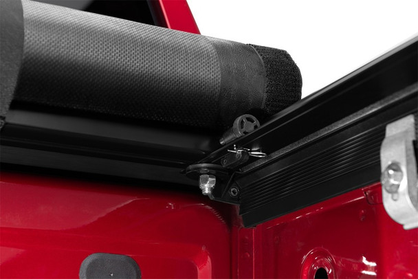 Lund 19-23 Chevrolet Silverado 1500 (5.5ft. Bed) Genesis Roll Up Tonneau Cover - Black 960292
